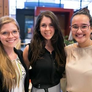 Meet your Posher, Roxanne